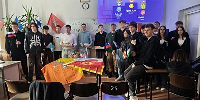 Ostróda: Konkurs ze znajomości flag świata w ZSZ im. S. Petöfi-105741