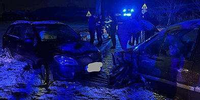 Lubajny: 3 osoby ranne w zderzeniu dwóch samochodów prz-106396