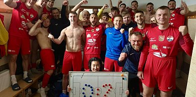 Sokół Ostróda wywozi komplet punktów z Mrągowa. Decydujące ciosy po przerwie