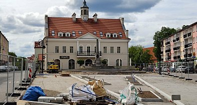 Ostróda: Plac Tysiąclecia zmienia swoje oblicze. Widać już pierwsze efekty