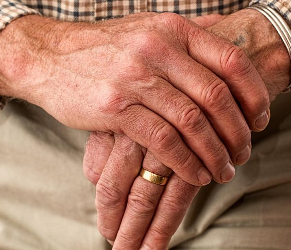 Fala odwołań do sądów. Seniorzy walczą o swoje pieniądze z ZUS-102646