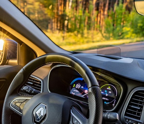 Masz to auto w garażu? Producent natychmiast wzywa na kontrolę!-103012