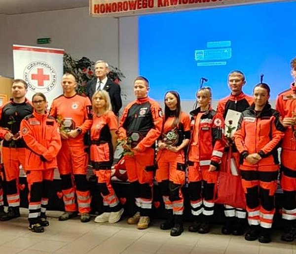 Ostróda: Wyróżnienia dla krwiodawców i osób wspierających działalność PCK-105234