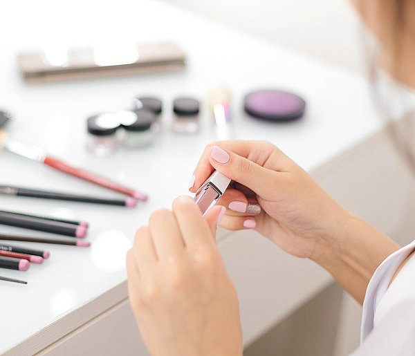 Nie używaj tych kosmetyków. GIS ostrzega przed produktami-105288