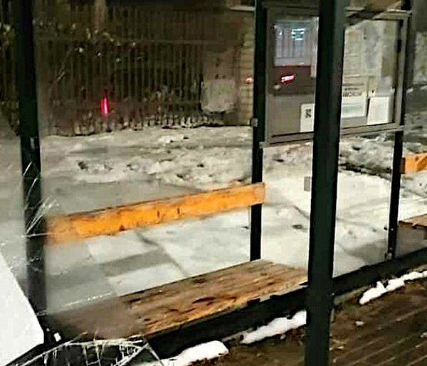 Iława: 35-latek z powiatu ostródzkiego z nudów... zniszczył przystanek-105381