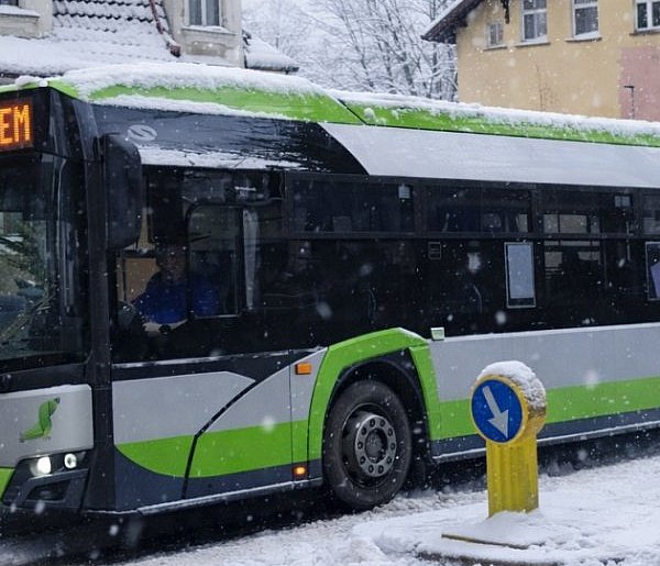 Ostróda: W związku z trudną sytuacją na drogach Komunikacja Miejska za darmo-106234