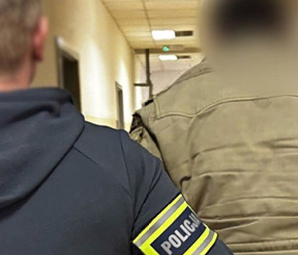 Ostróda: Kierowca BMW z trzema zakazami zatrzymany przez policję w Górce