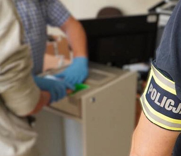 Ostróda: Dwóch poszukiwanych listem gończym w rękach policji. Jeden sam przyszedł