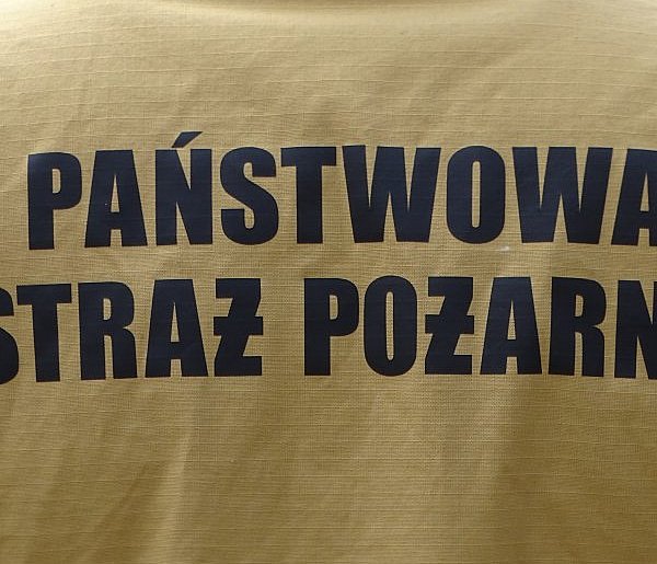 Stare Jabłonki: Poranny pożar Forda na krajowej 16-stce pod Ostródą