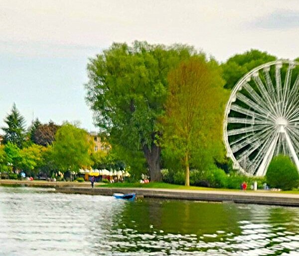 Ostróda: Podziwiaj panoramę miasta z 30 metrów: Diabelski młyn już latem