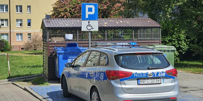 Znaleziono zwłoki mężczyzny w wiacie śmietnikowej przy ul. Przedszkolnej w Ostródzie