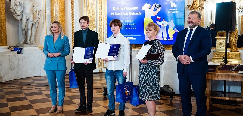 Sukces uczniów Ekonomika w ogólnopolskim konkursie „Obiektyw Obywatelski”.