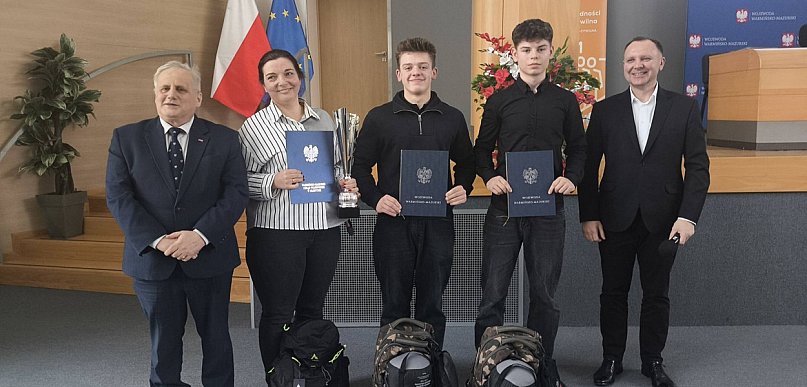 Uczniowie Liceum im. Bażyńskiego zwycięzcami wojewódzkiego konkursu