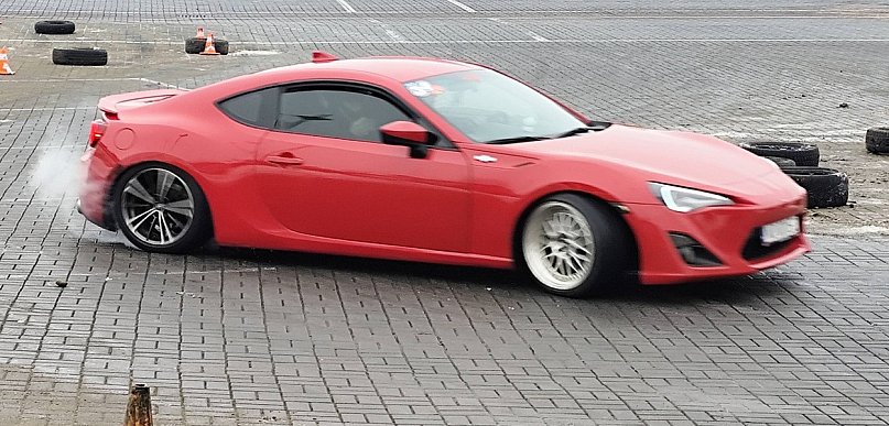 Od poniedziałku za driftowanie grozić będzie przynajmniej 1,5 tys. zł mandatu