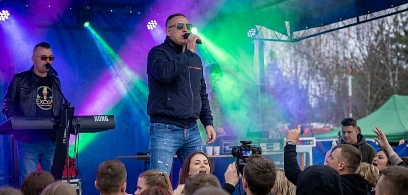 Złota płyta za miłość do Mazur! Grupa Exces wkradła się w serca fanów disco polo