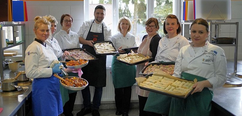 Ostróda: Bałkańskie smaki w szkolnej kuchni. Wyjątkowe warsztaty w Rolniku