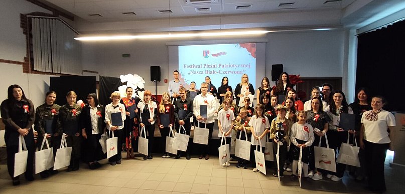 Ostróda: Młodzi zaśpiewali o ojczyźnie Festiwal Pieśni Patriotycznej w CUP