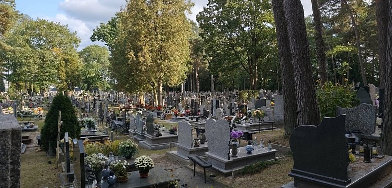 Ostróda, Samborowo: Szokujące kradzieże na cmentarzach - ograbiono nagrobki