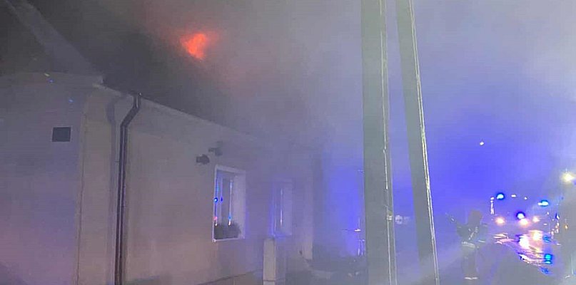 Tragiczny nocny pożar domu w regionie! Nie żyją 2 osoby, w tym dziecko! - 103641