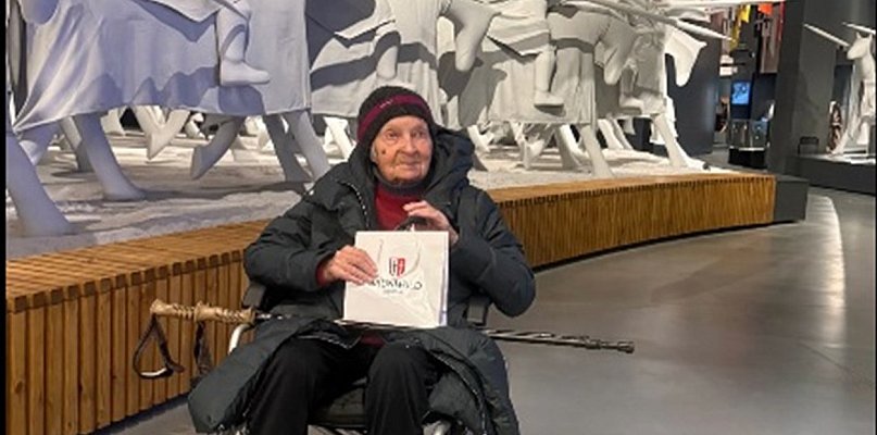 Niezwykły gość - 105-letnia Pani Irena, odwiedziła Muzeum Bitwy pod Grunwaldem - 104387