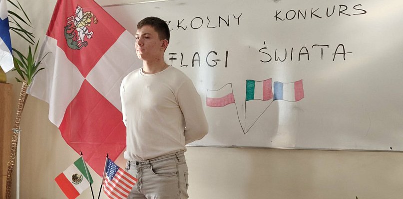 Ostróda: Robert Kozłowski - młody pasjonat i kolekcjoner flag z całego świata - 105717