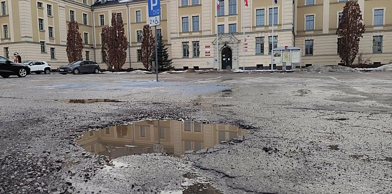 Ostróda: Parking przy starostwie zamknięty na 2 tygodnie z powodu remontu