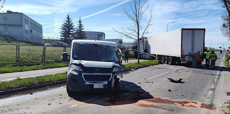 Lubawa: Łańcuch zdarzeń na drodze - groźny wypadek, dwie osoby w szpitalu