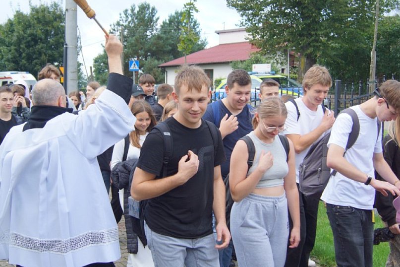 Uczniowie z powiatu ostródzkiego na pielgrzymce