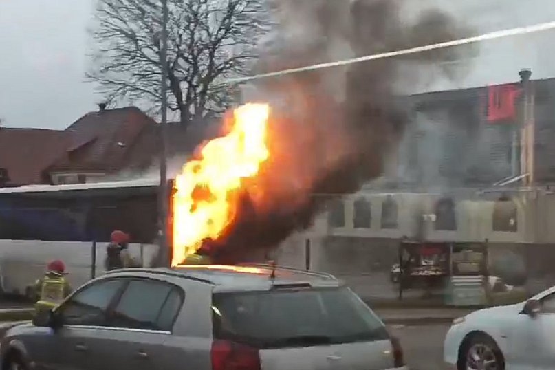 Pożar autobusu przy ul. Sobieskiego w Ostródzie