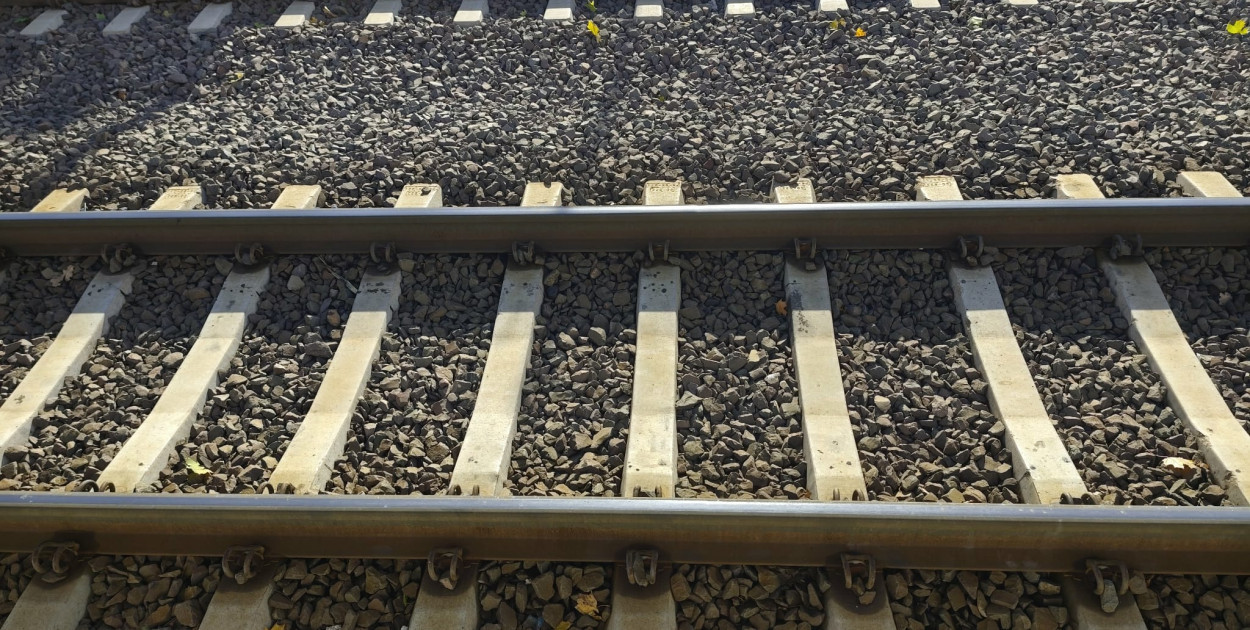 Szczepański: przyczyną wykolejenie pociągu najprawdopodobniej awaria sieci trakcyj