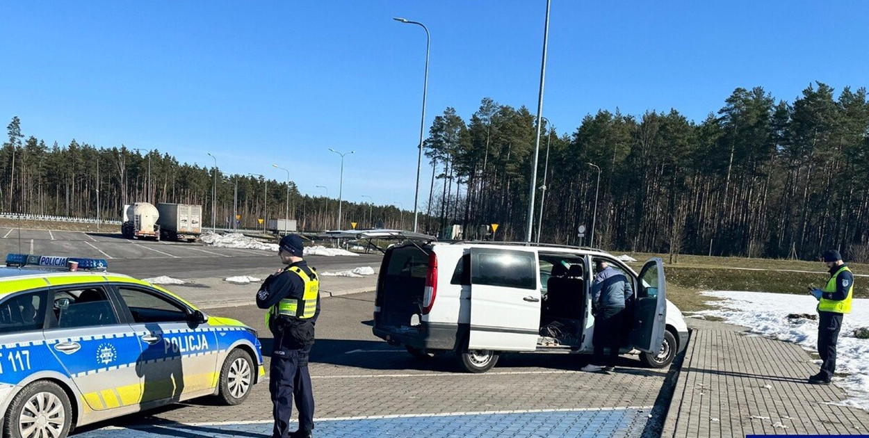 Policjanci z Komisariatu w Olsztynku odzyskali Mercedesa skradzionego w Niemczec