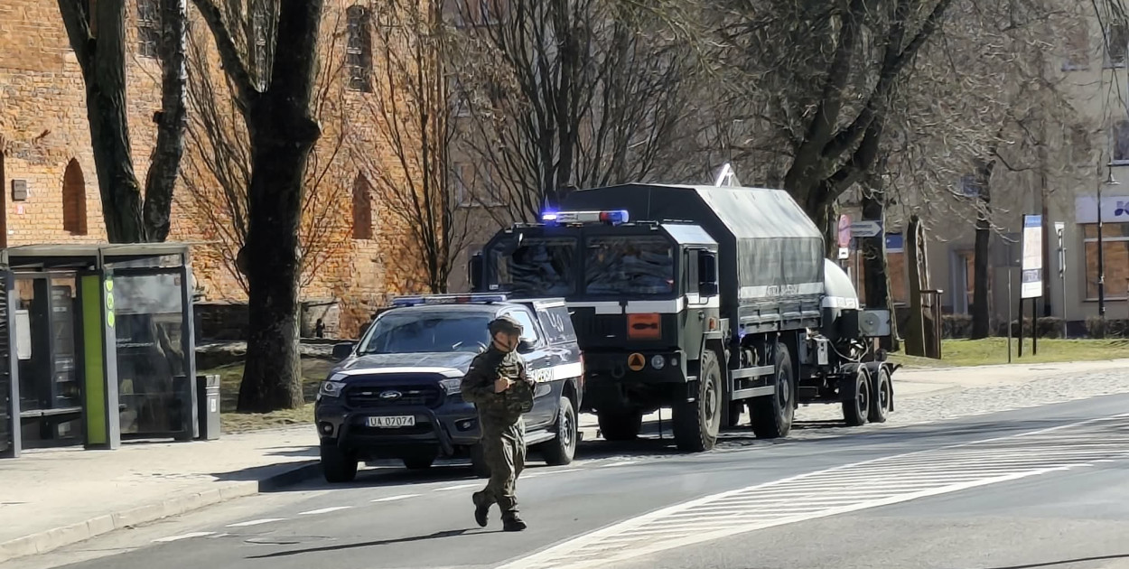 Ostróda: Niewybuch w Drwęcy tuż przy Urzędzie Miejskim przy ul. Mickiewicza
